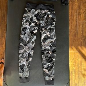 Size S Sweaty Betty Ski Skins/long underwear. Selling only as a set!